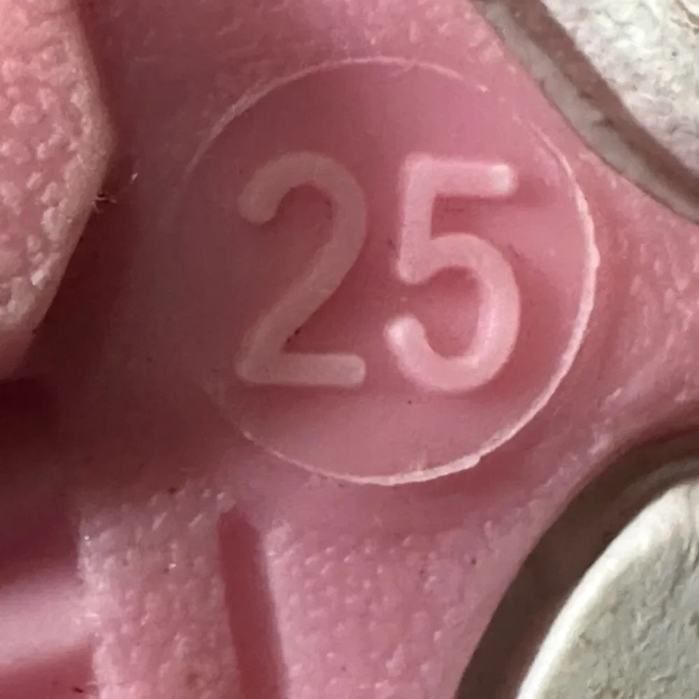 Apakowa Kids Pink and Gray Snow Boots | Little Girl Size 25 (8.5/9)